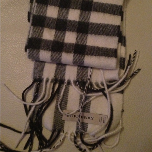 Authentic Scarf Burberry