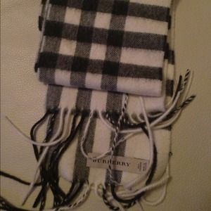 Authentic Scarf Burberry