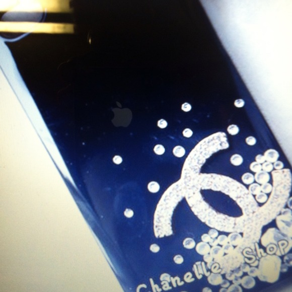 😍Multiple styles in Chanel iPhone cases😍