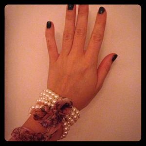 Pearl bracelet w/ scarf