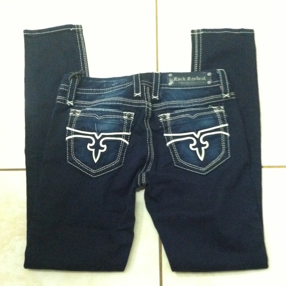 $75 paypal Rock revival skinny jeans