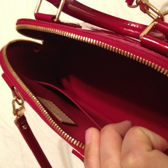 SOLD!!! LV Alma bb - 100% authentic - Picture 3 of 4