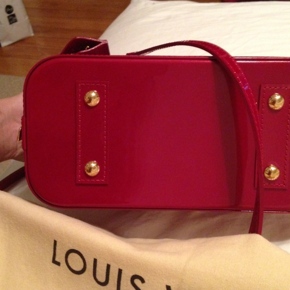 SOLD!!! LV Alma bb - 100% authentic - Picture 4 of 4