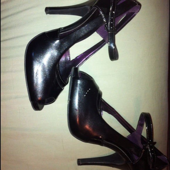 SOLD - Picture 2 of 4