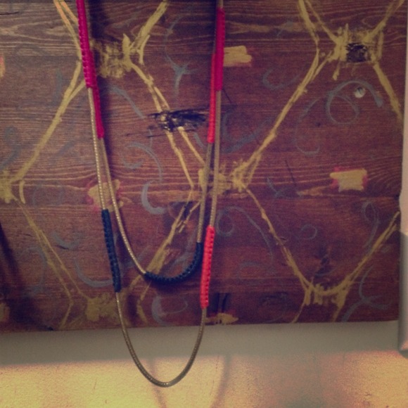 Threaded necklace