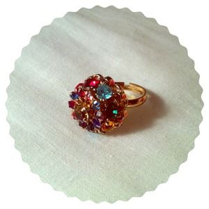 ❌TRADED❌Round jeweled ring