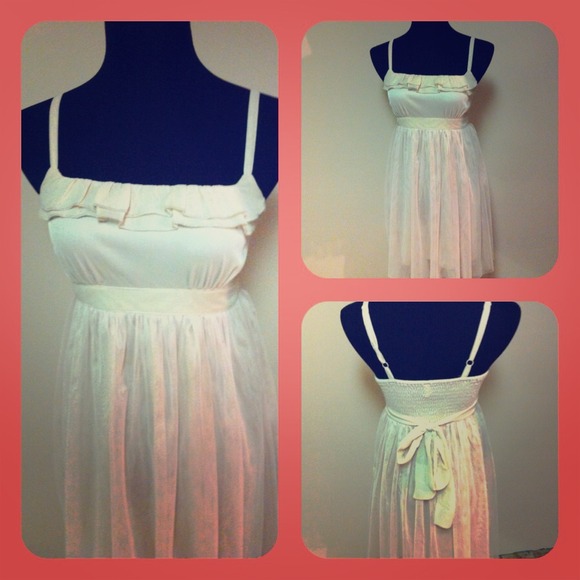 Dresses & Skirts - SOLD!!Just reduced!!Cute!!! Cream dress size small