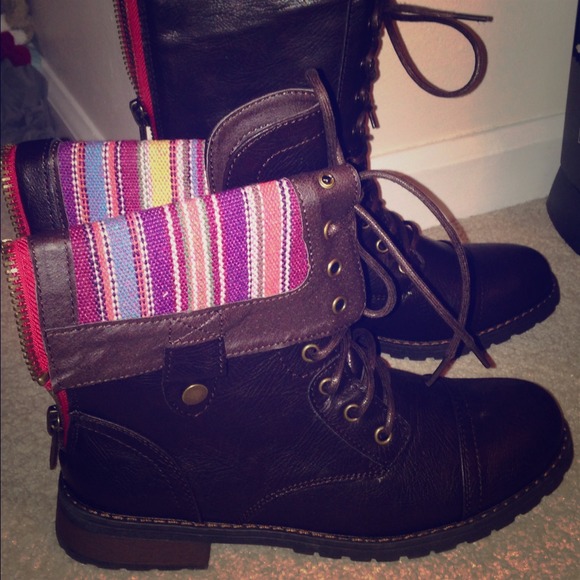 REDUCED! Size 10 boots