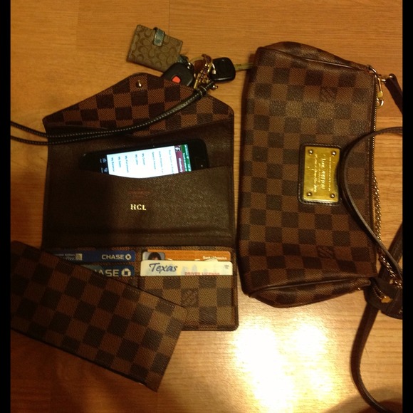 Louis Vuitton Josephine wallet - Picture 3 of 4