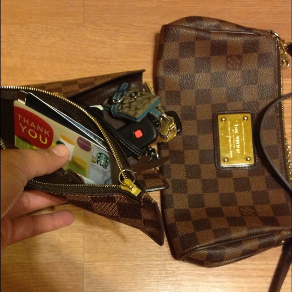 Louis Vuitton Josephine wallet - Picture 4 of 4