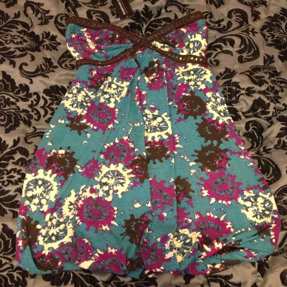 🚫SOLD🚫 Rampage Tube top style bubble dress/top