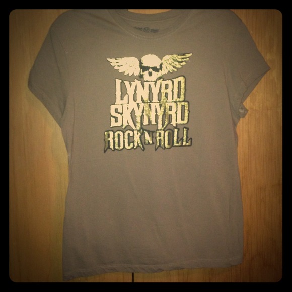 "Lynyrd Skynyrd Rock N Roll" T shirt