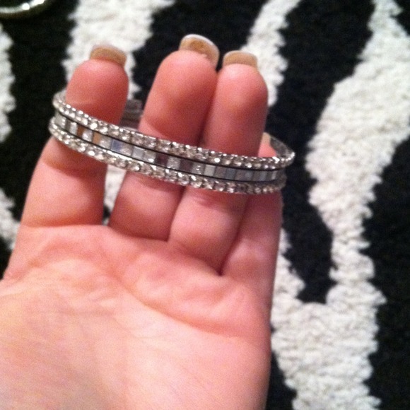 Hoops - Picture 4 of 4