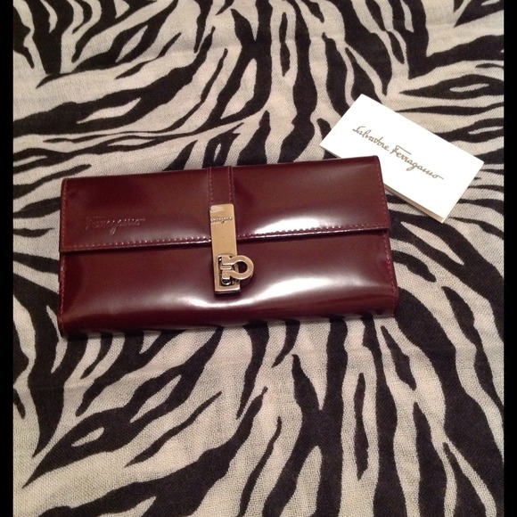 **SALE**NWT Ferragamo Wallet