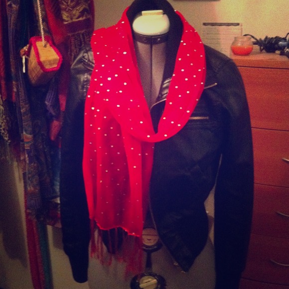 Glamorous Red Scarf