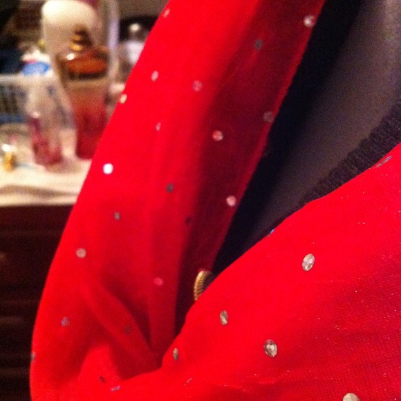 Glamorous Red Scarf - Picture 2 of 2