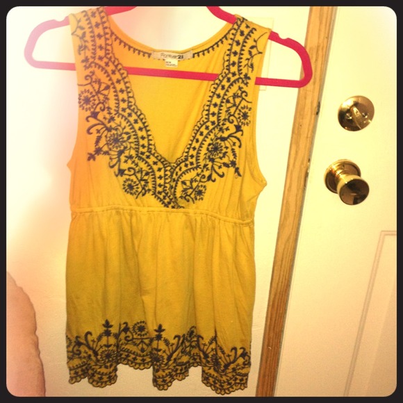✂Reduced✂Very very very cute top for summer