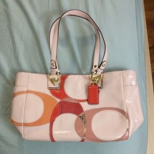 🌺Reserved🌺 Authentic Coach Bag for walker17😊