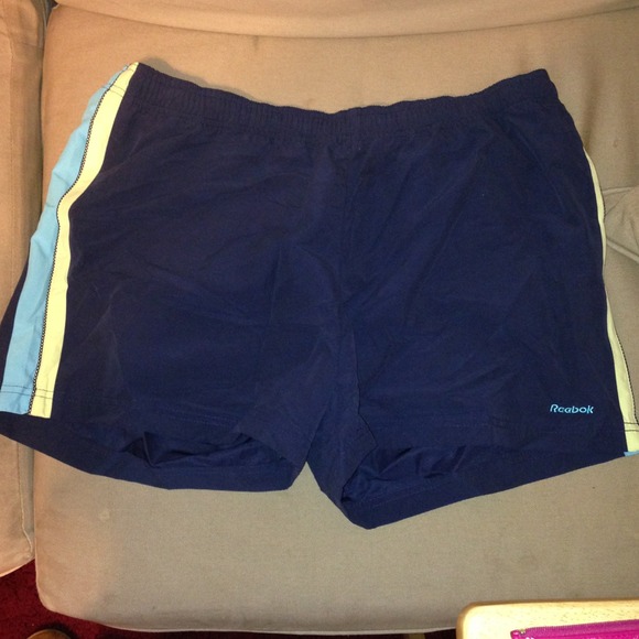 Bundle Reebok shorts, NY&c top, Levi's, 2 jack glv