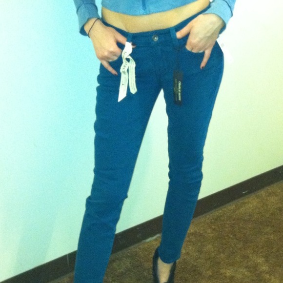 Reduced! BNWT Lucky ankle jeans.