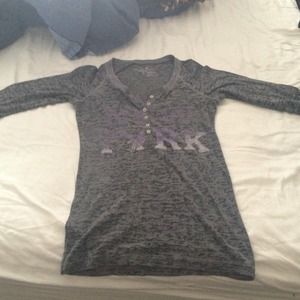 Half sleeve American eagle shirt.