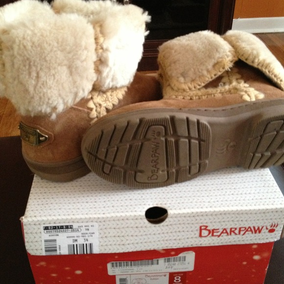 Boots - Bearpaw boots...🚨🚨🚨🚨sold on ebay!!!🚨🚨🚨🚨🚨