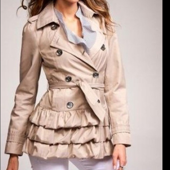 ❌✋SOLD✋❌Feminine Trench coat