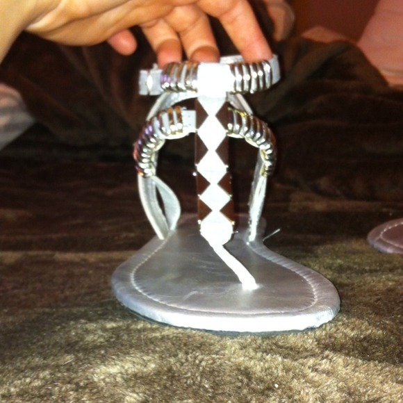 TRADED!!Silver flats from local boutique NWOT