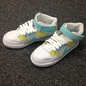 Never worn Nike 6.0 mid height sneakers