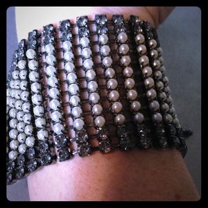 Express faux pearl and rhinestone bracelet