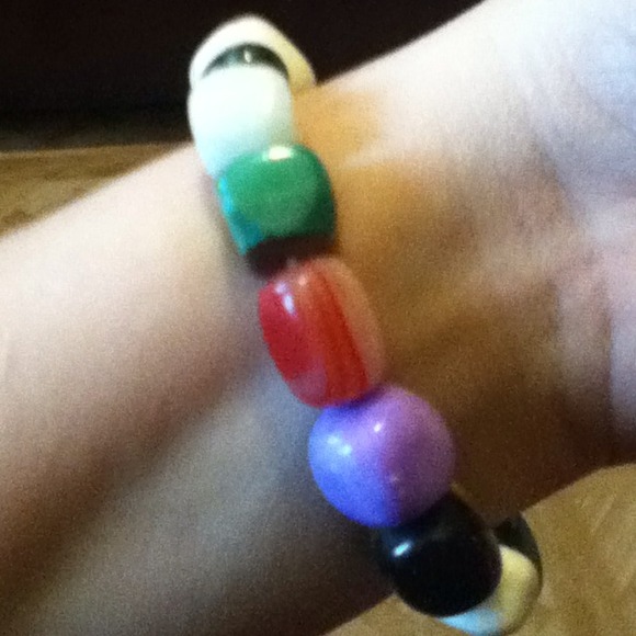 SOLD IN BUNDLE.EDUCED!!! Rings and bracelet bundle - Picture 3 of 3