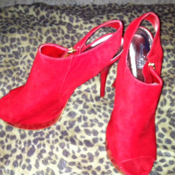 Red booties - Picture 2 of 4