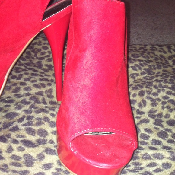 Red booties - Picture 4 of 4