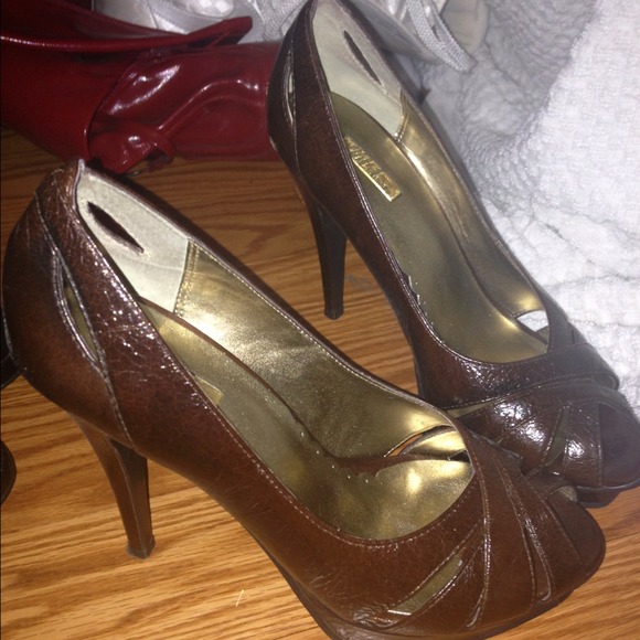 Brown peep toe pumps