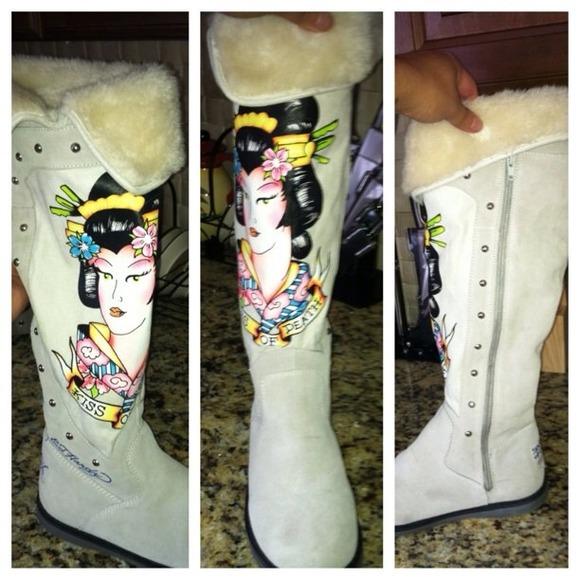 Fur boots size 7
