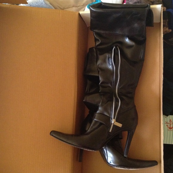 Black bebe boots