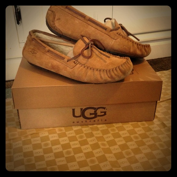 UGG Shoes - NWOT ugg moccasins/slippers sz 8 chestn