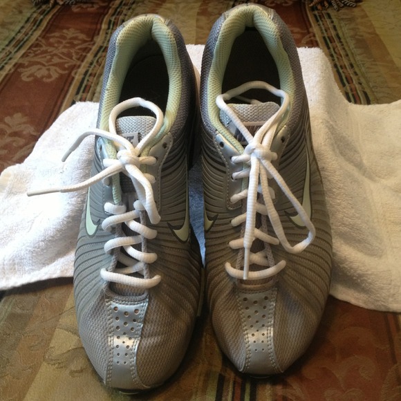 ***BUNDLED***Nike Torch 5 shoes - Picture 2 of 4