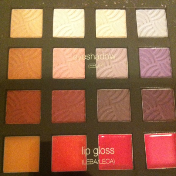 ⚡⚡⚡SOLD⚡⚡⚡Eyeshadow, lip colors, and mascara - Picture 2 of 4