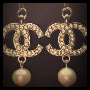 Chanel pearl earrings