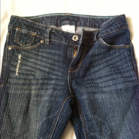 ⚠SOLDSOLD ️Girls skinny fit Levi's⚠️ - Picture 4 of 4