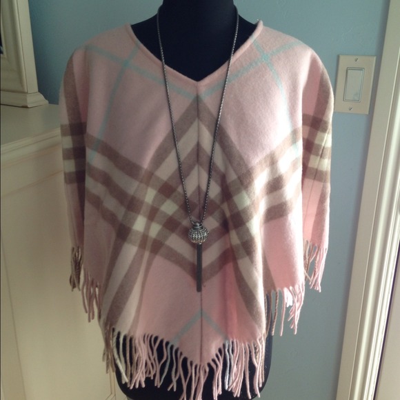 📌RESERVED for Kelly 📌Burberry shawl or Poncho!