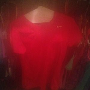 nike workout top