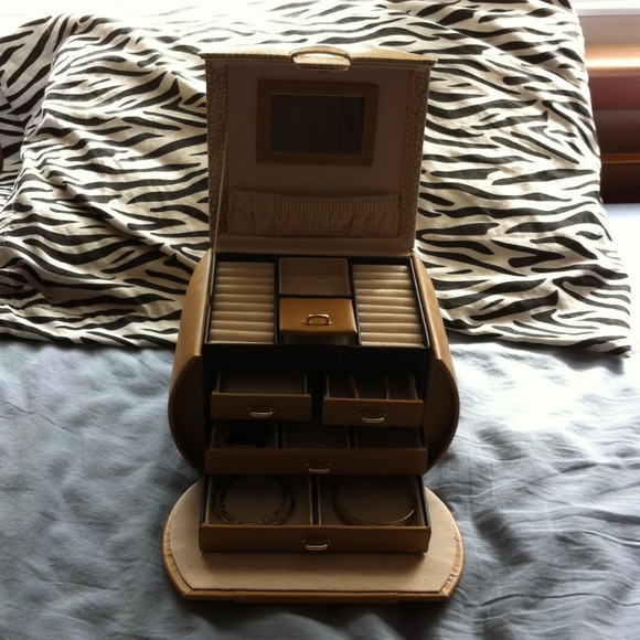 Awesome jewelry box