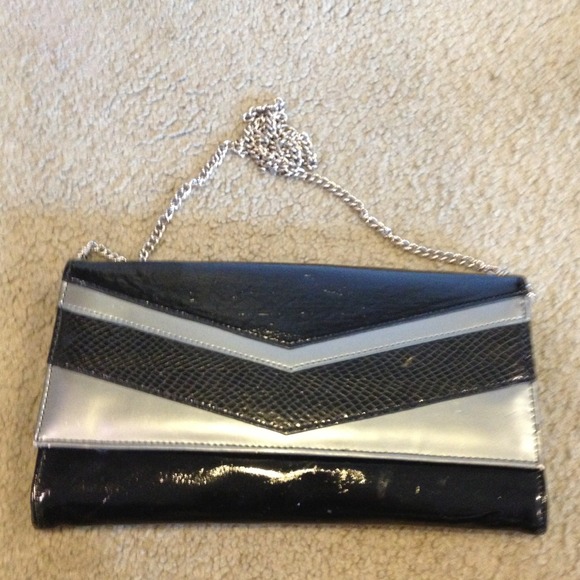 Black and silver clutch - Picture 1 of 1