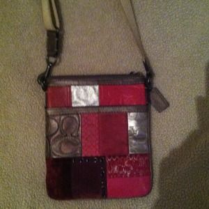 Cross body coach purse