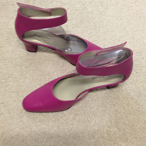 SOLD - Picture 2 of 4