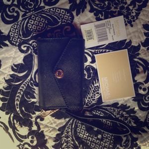 Michael Kors wristlet for iPhone 4 and 4s