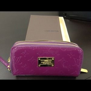 *RESERVED*Louis Vuitton Vernis double zippy wallet