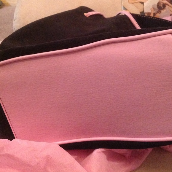 Juicy Couture - Picture 4 of 4